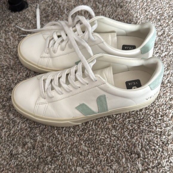 Vejas! - Picture 3 of 4